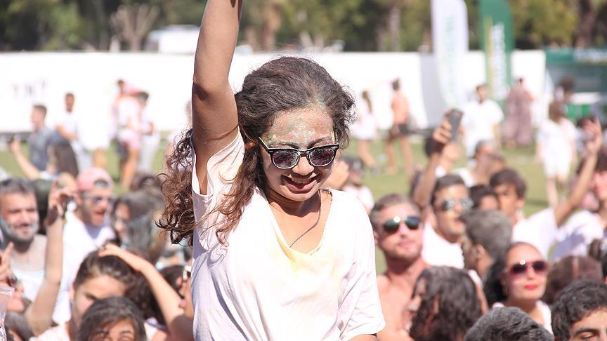 Antalya da  renkli  festival!